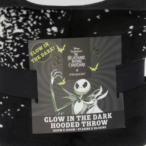 The Nightmare Before Christmas Hooded Throw Jack Skellington NBC Glows The Dark - Picture 4 of 4